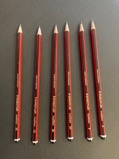 Pencil for drawing STAEDTLER  - REDS